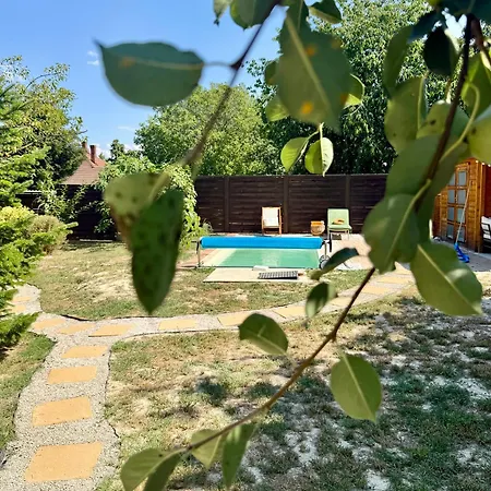 The Nook - Balatonkiliti 펜션
