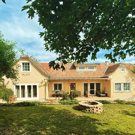 The Nook - Balatonkiliti *